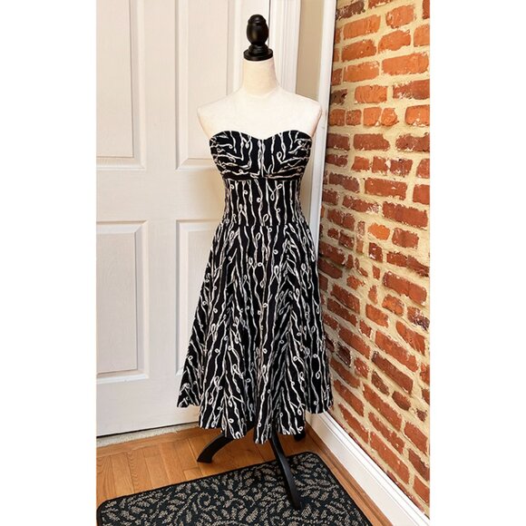 As seen on Taylor Swift! Anthropologie Girls From Savoy Retro Cerys Dress - Picture 10 of 16